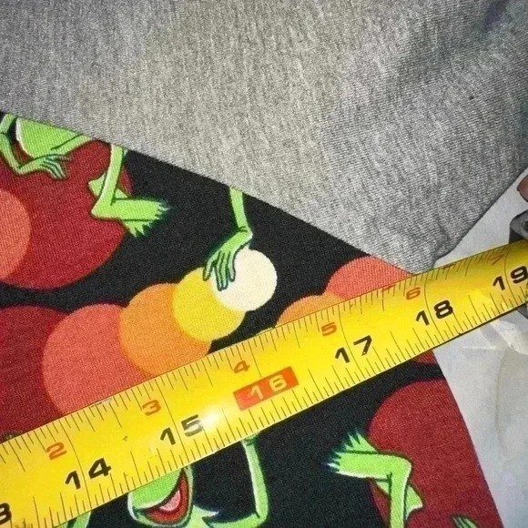 Lularoe‎ XS Kermit for Disney Randy baseball tee. Heather gray sleeves. NWT - Picture 5 of 6